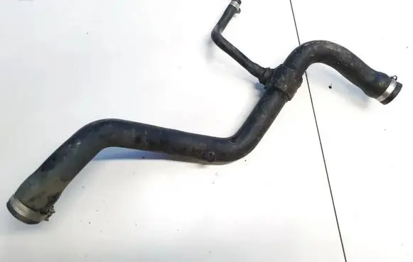 Audi A4 S4 B5 8D Engine coolant pipe/hose