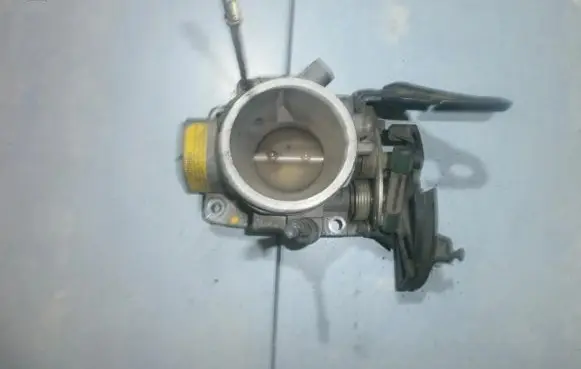 Ford Mondeo MK I Throttle valve 958fta