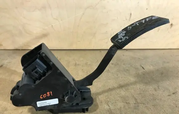 Jaguar S-Type Accelerator throttle pedal XR839F836AB F9D07AN A19806