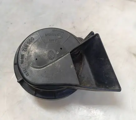 Mercedes-Benz E W210 Horn signal 006812 E10020043