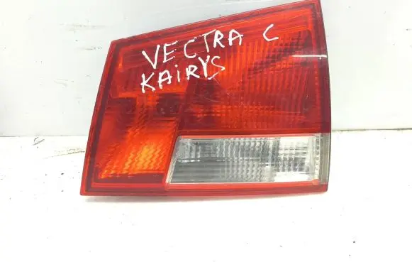 Tailgate rear/tail lights