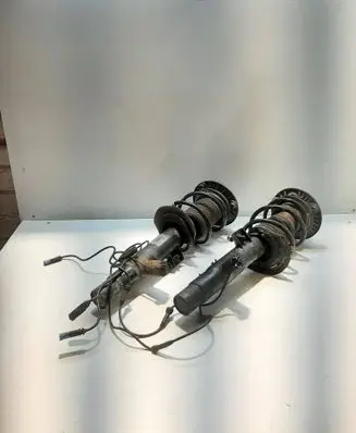 BMW 3 F30 F35 F31 Front shock absorber with coil spring 6863136