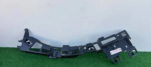 Opel Combo E Rear bumper mounting bracket 981676880