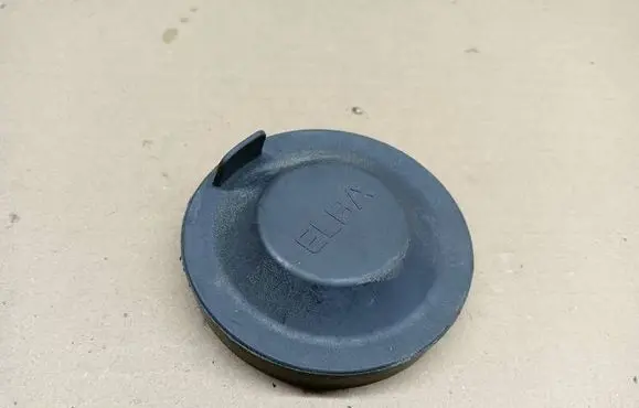 Headlight/headlamp dust cover