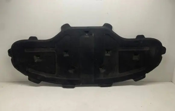 Engine bonnet/hood sound/heat insulation
