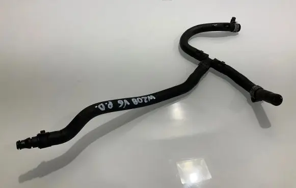 Mercedes-Benz CLK A209 C209 Engine coolant pipe/hose