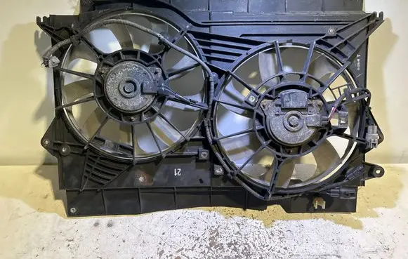 Toyota Verso Electric radiator cooling fan 