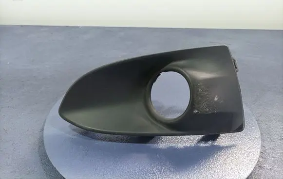 Peugeot 301 Front bumper 9816029380