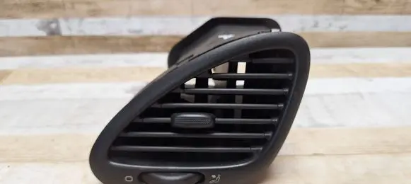 Seat Alhambra (Mk1) Dashboard side air vent grill/cover trim 7M1819703E 95VWA018B09AFW 95VWA018B09AF