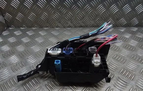 Lexus ES 250 - 300 - 330 Fuse box set