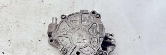 Audi A4 S4 B8 8K Vacuum pump 03L145100F