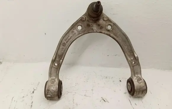 Volkswagen Touareg II Front lower control arm/wishbone K195304
