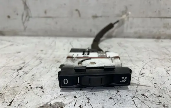 Volkswagen Touareg I Other dashboard part 7L6819766