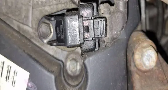 Toyota Yaris Camshaft position sensor 0281002405