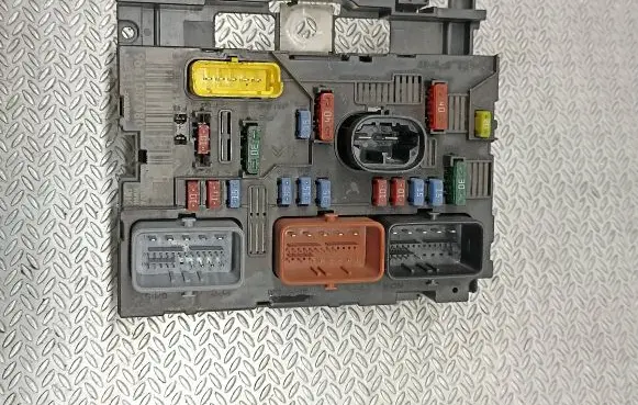 Peugeot 307 BSM Control unit 9661087080