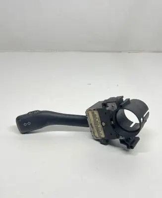 Volkswagen Golf IV Indicator stalk 8L0953513G 260199
