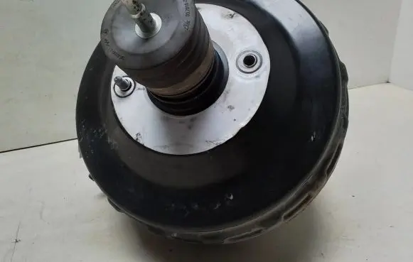 Opel Insignia A Brake booster 13228187