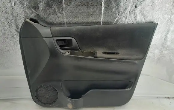 Toyota Corolla Verso E121 Front door card panel trim 6761113170
