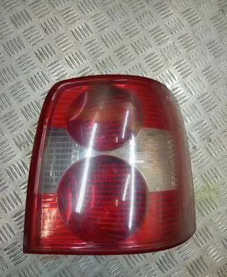 Volkswagen PASSAT B5.5 Rear/tail lights