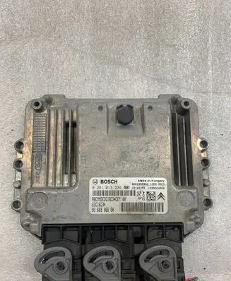 Peugeot 5008 Engine control unit/module 9666986680 0281013334