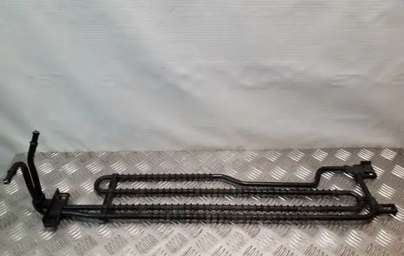 Mercedes-Benz E W212 Power steering radiator A2044601024