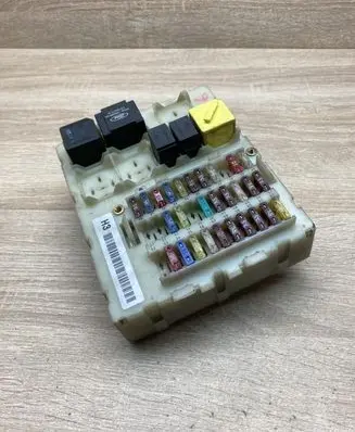 Ford Focus Fuse module 98AG14A073CH 98AG14N089AA