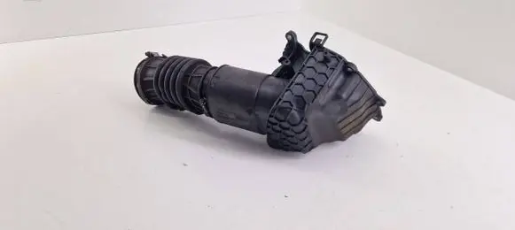 Volvo XC90 Intake resonator 32222130