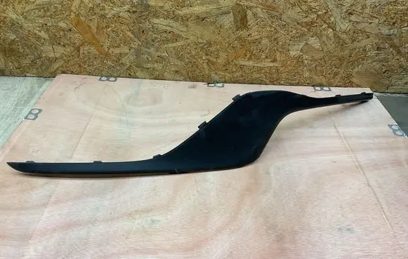 Volvo V40 Front bumper splitter molding 31347088