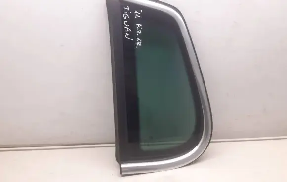 Volkswagen Tiguan Rear side window 5N0845041S
