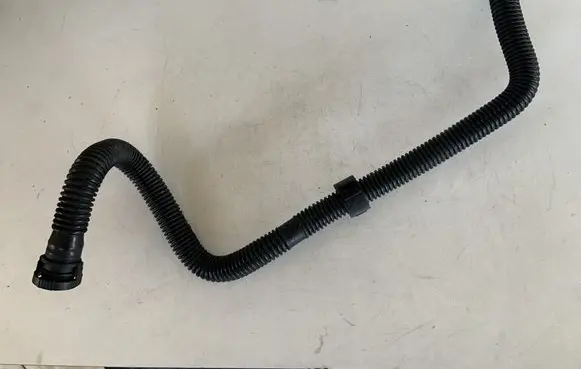 Audi Q7 4L Breather hose/pipe 7L0131625E 7L0131625G 7L0131625
