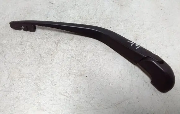Nissan Note (E11) Rear wiper blade arm