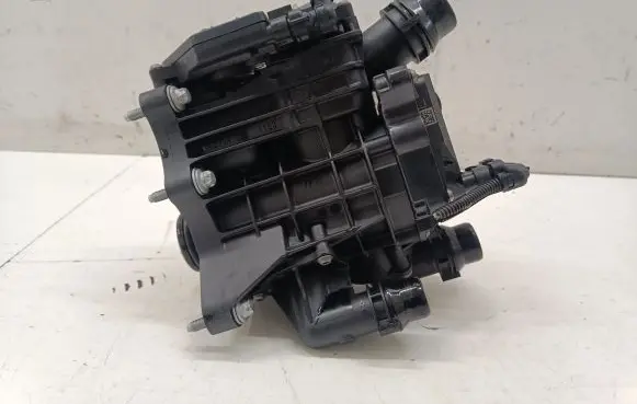 Thermostat/thermostat housing
