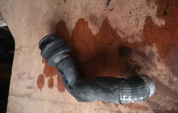 Mercedes-Benz B W245 Intercooler hose/pipe A16952804