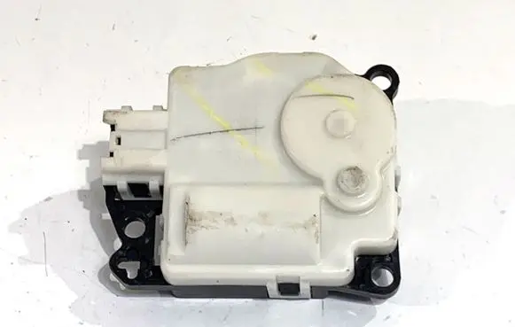 Ford Ecosport Air flap motor/actuator AV1119E616HA
