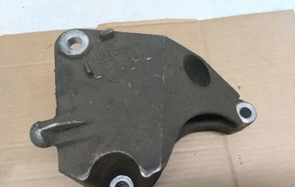 Opel Vectra C Engine mounting bracket 9191126