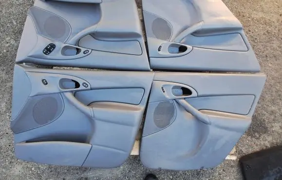 Ford Focus Door card panel trim set F23942 F23943 F274707