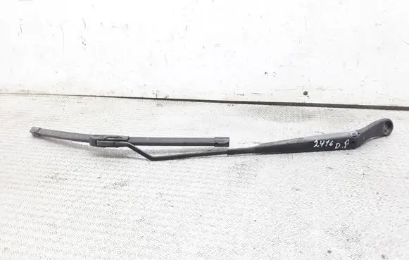 Windshield/front glass wiper blade