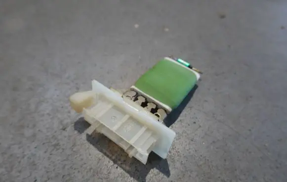 Volkswagen Beetle A5 Heater blower fan relay VAL515074 1K0959263