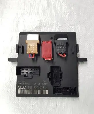 Audi A4 S4 B7 8E 8H Comfort/convenience module 8E0907279N 30102007