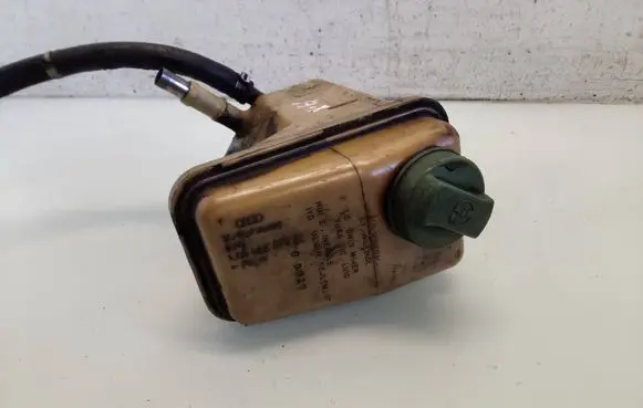 Audi A8 S8 D2 4D Power steering fluid tank/reservoir 4A0422373A G0020