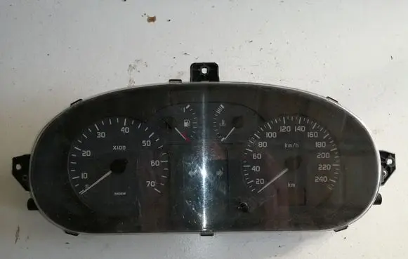 Renault Scenic I Speedometer (instrument cluster) P8200071820