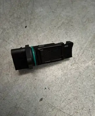 Mercedes-Benz E W211 Mass air flow meter F00C2G2068 681191D