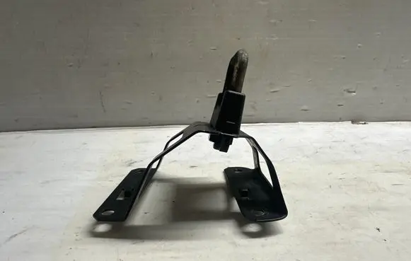 Volvo XC90 Engine bonnet (hood) release handle 31352886