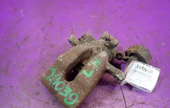 Opel Meriva A Rear brake caliper