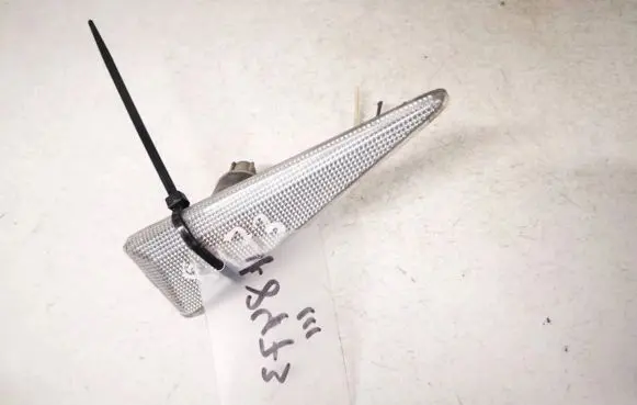Renault Scenic II - Grand scenic II Front fender indicator light 8200027151