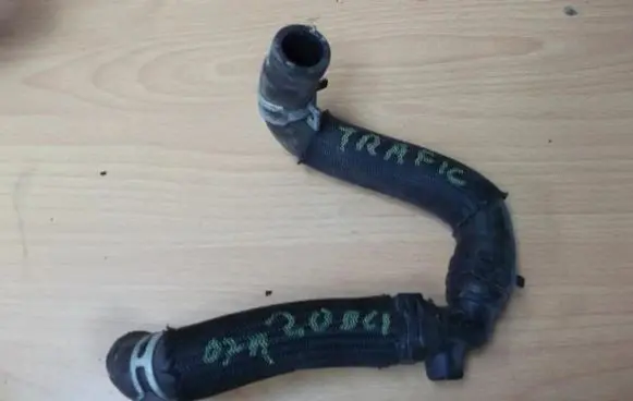 Opel Vivaro Engine coolant pipe/hose