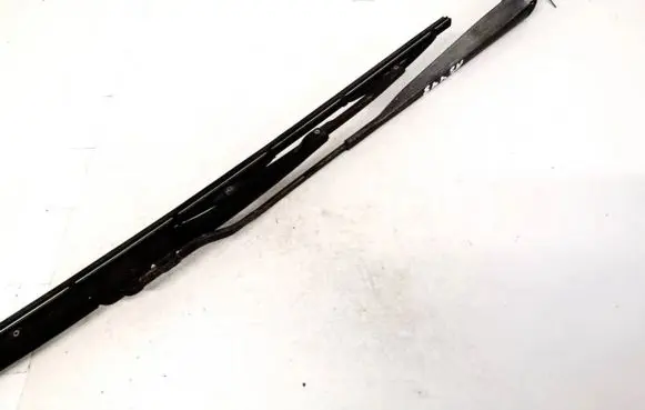 Nissan Primera Front wiper blade arm