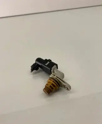 Volkswagen Golf V Camshaft position sensor 030907601D