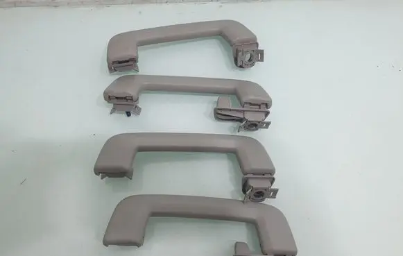 Volvo S80 A set of handles for the ceiling 