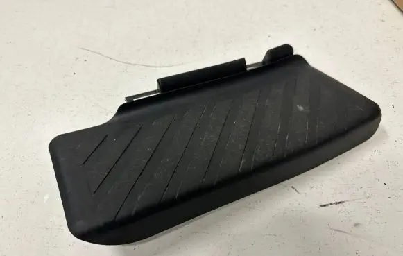 Audi A3 S3 8V Foot rest pad/dead pedal 5Q1864777B